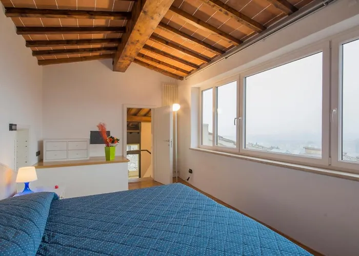 Astonish Cathedral View Apartamento